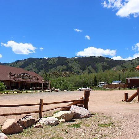 Old Corral Hotel Centennial Exterior photo
