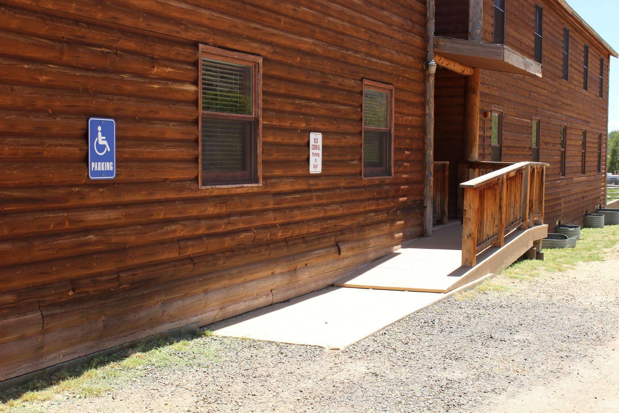 Old Corral Hotel Centennial Exterior photo